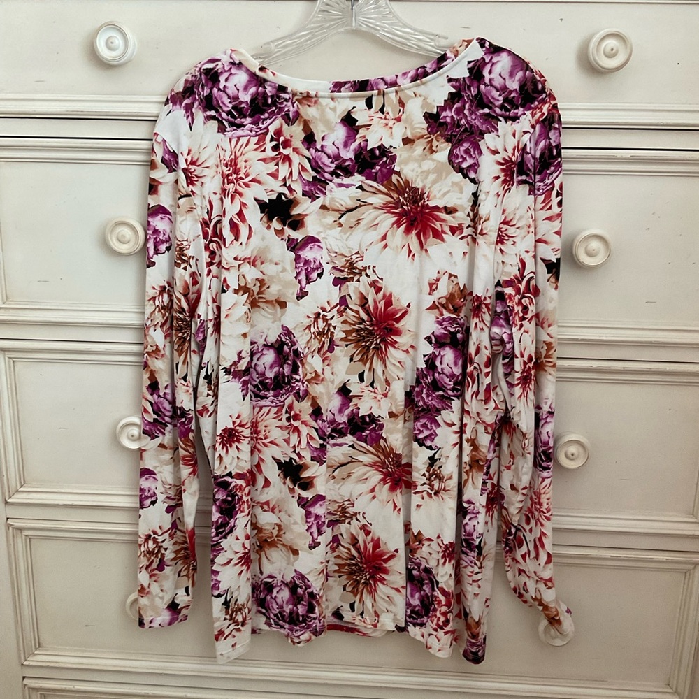 CHICO’S Touch Of Cool Wild Floral Layering Tee Size 3 (U.S. Size XL) - Picture 3 of 5